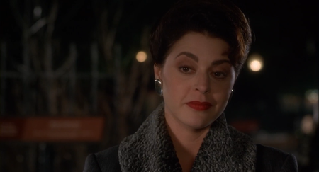 Miracle_on_34th_Street_1994_1080p_BluRay_x265-RARBG_-_01-00-30-09-570.png