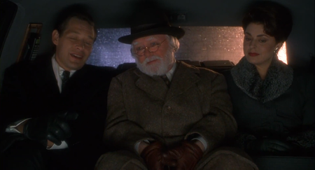 Miracle_on_34th_Street_1994_1080p_BluRay_x265-RARBG_-_01-00-30-53-948.png