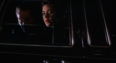 Miracle_on_34th_Street_1994_1080p_BluRay_x265-RARBG_-_01-00-57-18-770.png