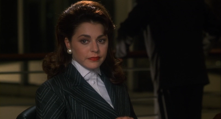 Miracle_on_34th_Street_1994_1080p_BluRay_x265-RARBG_-_01-01-40-06-696.png