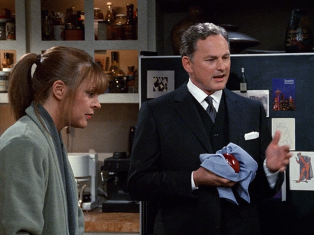 Frasier_S08E05_1080p_BluRay_FLAC2_0_H_264-BTN-00-06-11-338.png