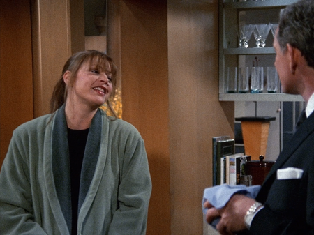 Frasier_S08E05_1080p_BluRay_FLAC2_0_H_264-BTN-00-06-21-160.png