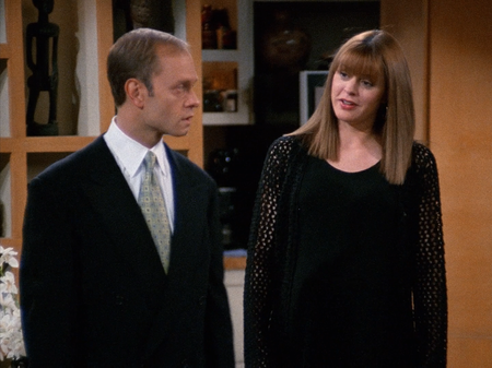 Frasier_S08E05_1080p_BluRay_FLAC2_0_H_264-BTN-00-18-43-357.png