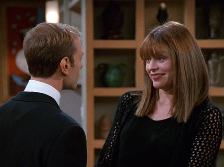 Frasier_S08E05_1080p_BluRay_FLAC2_0_H_264-BTN-00-19-18-558.png
