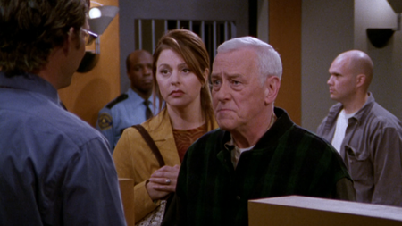 frasier_s10e18_022.png