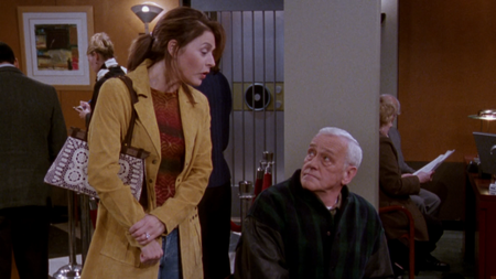 frasier_s10e18_028.png
