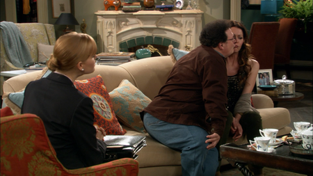 hotincleveland_S02E02_042.png