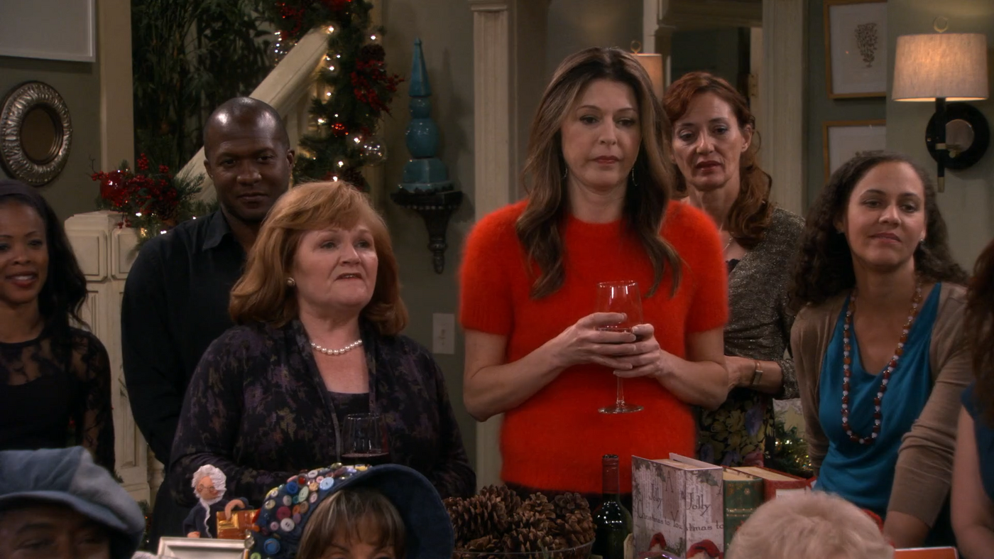 Hot_in_Cleveland_S06E07_Hot_in_Cleveland_-_Cold_In_Cleveland__The_Christmas_Episode-00-18-51-779.png