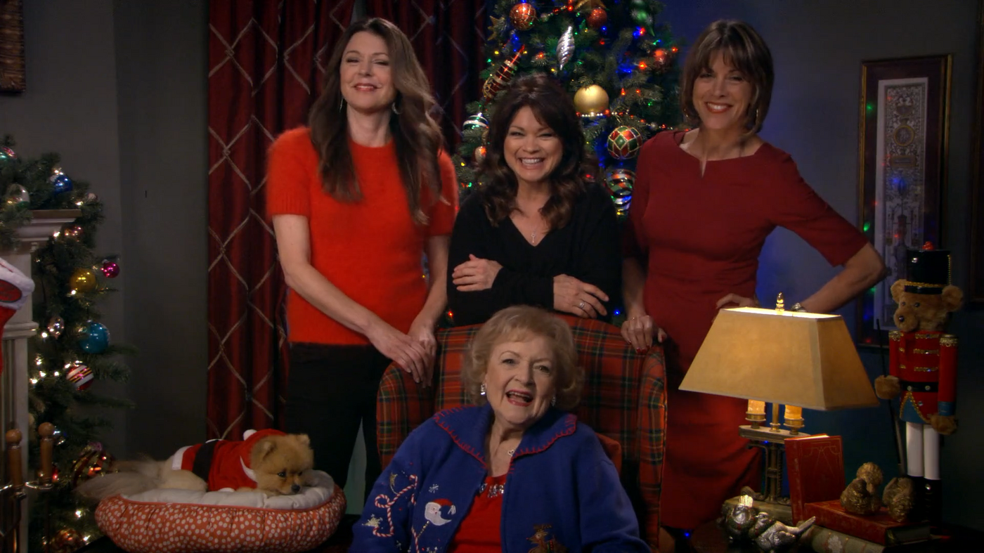 Hot_in_Cleveland_S06E07_Hot_in_Cleveland_-_Cold_In_Cleveland__The_Christmas_Episode-00-20-26-890.png