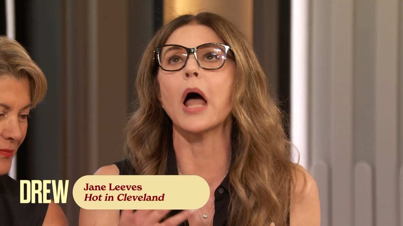 The_Drew_Barrymore_Show_S06E22_The_Drew_Barrymore_Show_-__Hot_in_Cleveland__Cast_Reunites-00-10-41-235.png
