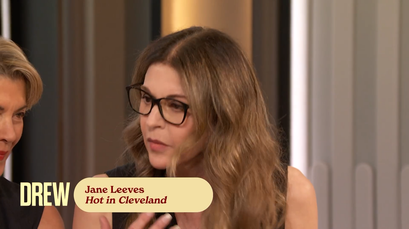 The_Drew_Barrymore_Show_S06E22_The_Drew_Barrymore_Show_-__Hot_in_Cleveland__Cast_Reunites-00-10-43-124.png