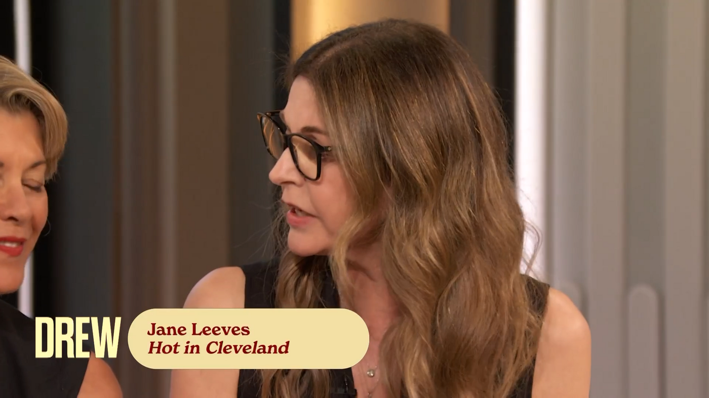 The_Drew_Barrymore_Show_S06E22_The_Drew_Barrymore_Show_-__Hot_in_Cleveland__Cast_Reunites-00-10-46-749.png