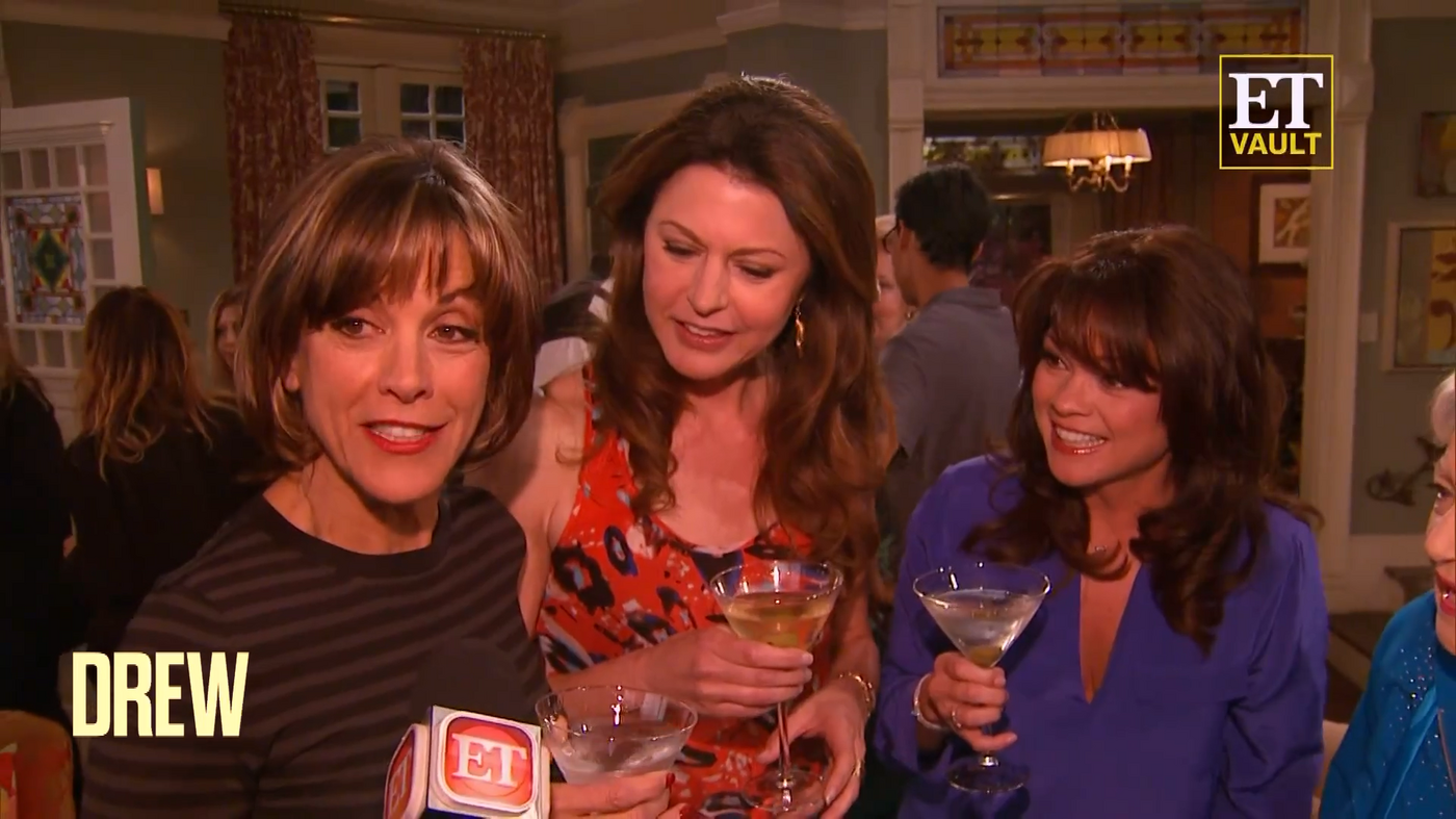 The_Drew_Barrymore_Show_S06E22_The_Drew_Barrymore_Show_-__Hot_in_Cleveland__Cast_Reunites-00-13-15-373.png